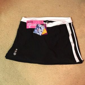 Woman’s cycling skort 🛍1X 2X A 1X binE